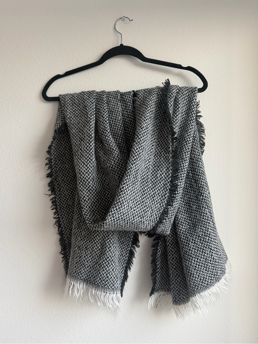 Aldo Black and White Herringbone Throw